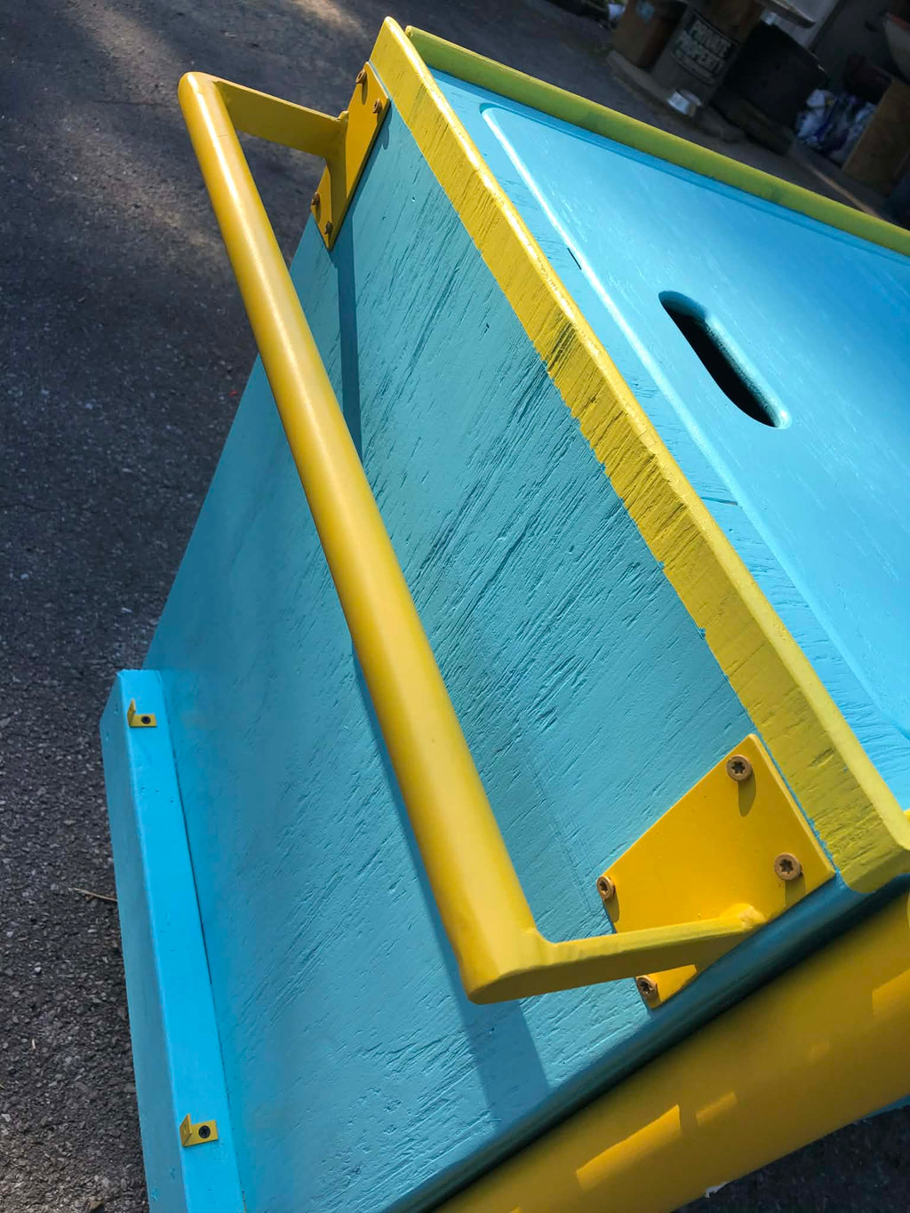 Customized Lemonade Stand