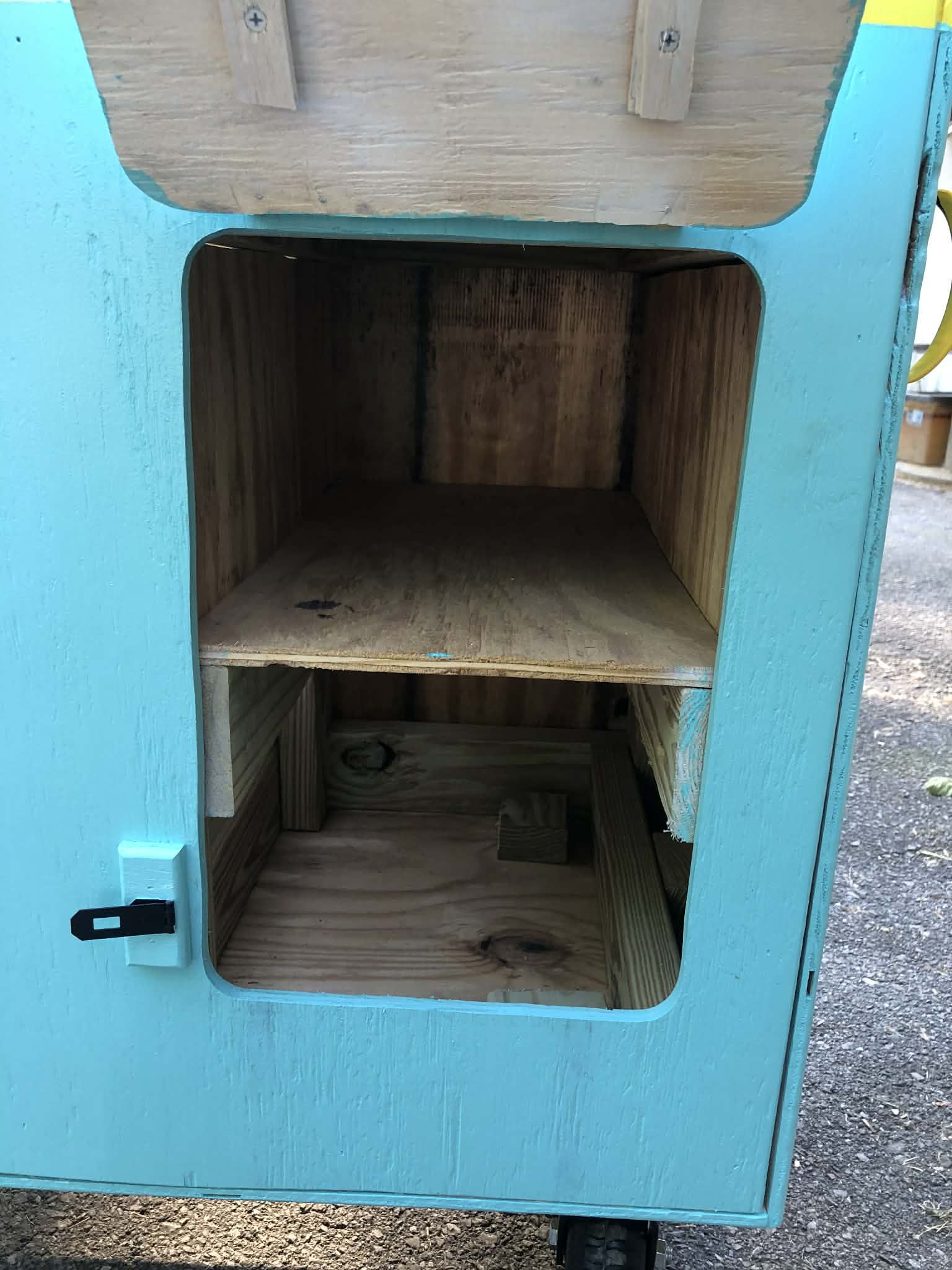 Customized Lemonade Stand